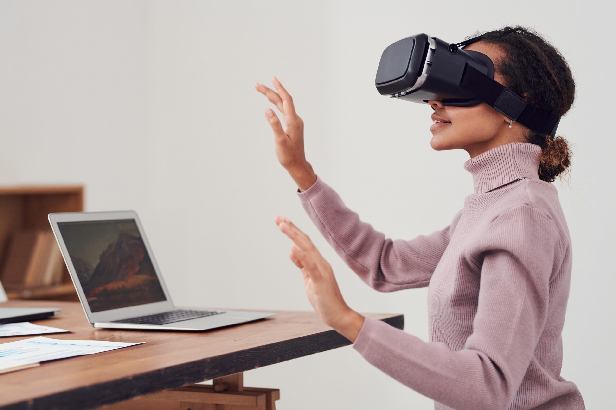 Virtual reality proving incompatible with the reality of working life