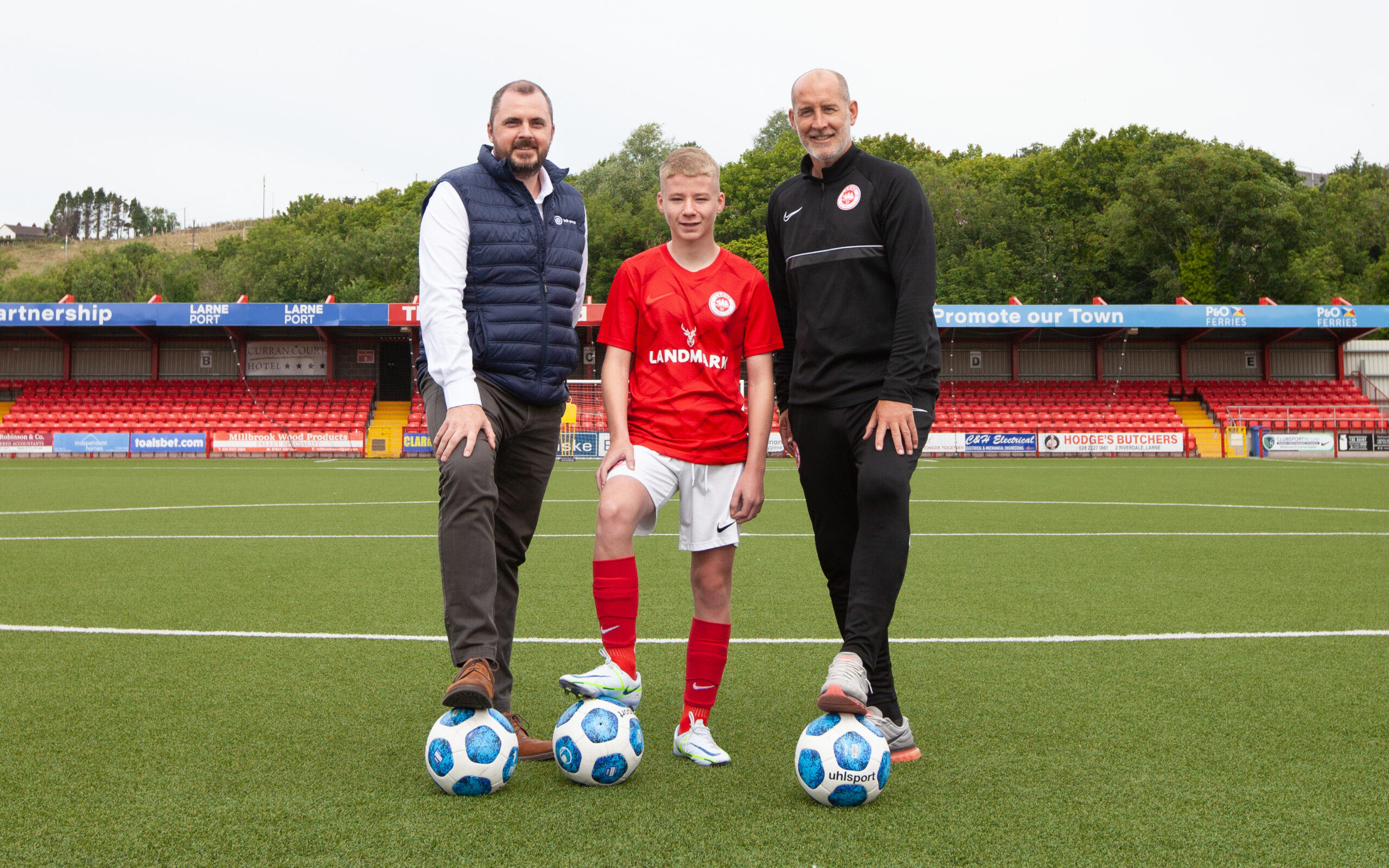 b4b Group announces sponsorship of Larne FC SuperCup NI team